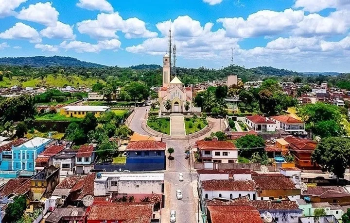 Vista da cidade de Itajuípe, no sul da Bahia, usada como referência em matéria sobre ampliação de colégio estadual