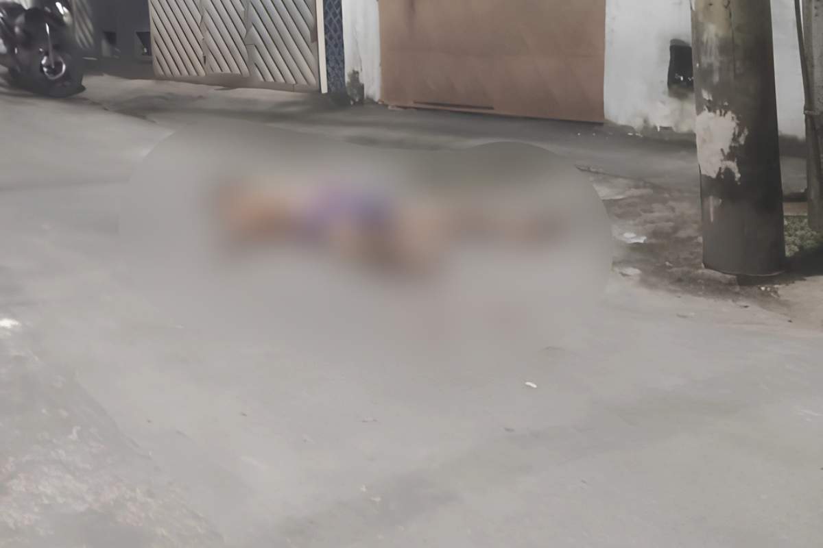 Jovem assassinado a facadas em ciclovia de Camaçari durante a madrugada, corpo no local do crime