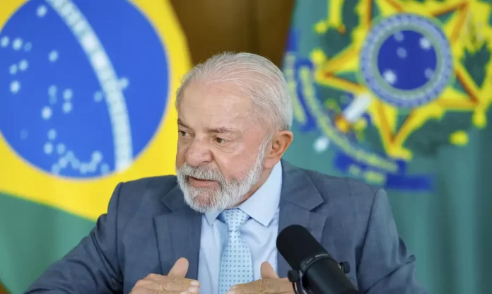 Presidente Lula durante pronunciamento sobre reciprocidade da PF em caso envolvendo agente dos Estados Unidos em Brasília
