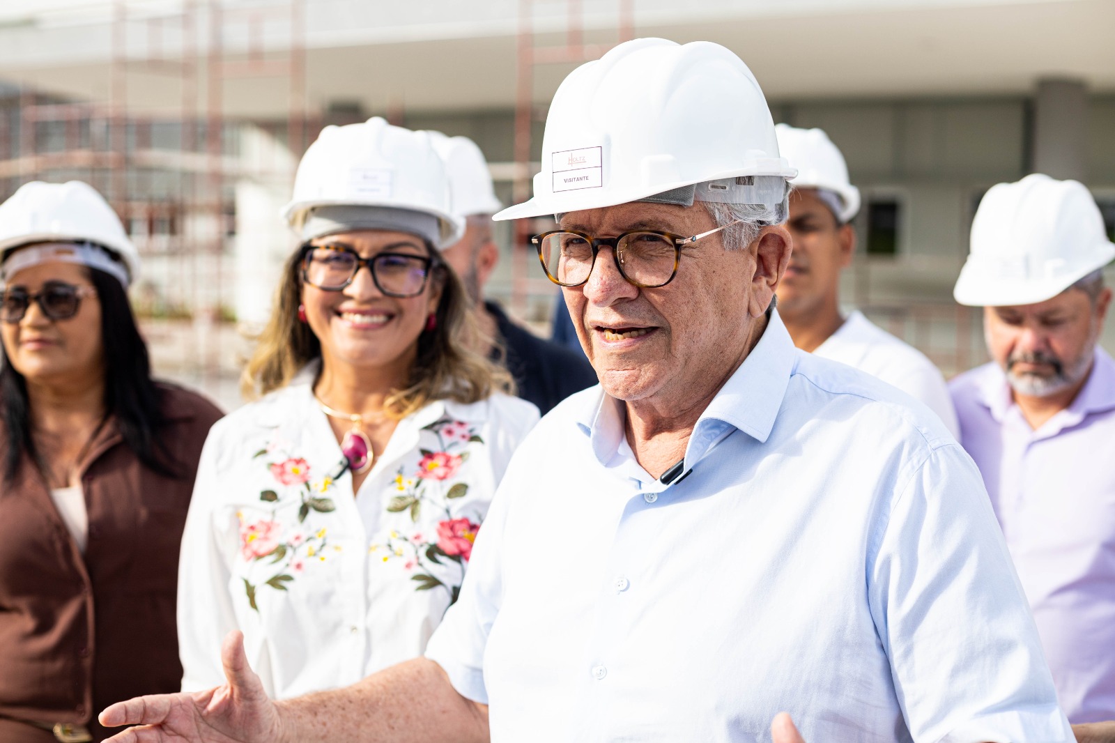 Prefeito de Camaçari, Luiz Caetano, acompanha visita técnica às obras da Policlínica Regional de Saúde de Camaçari