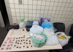 Homem é preso com drogas em Arembepe